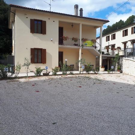Hotel La Casa Dei Nonni Torre Orsina Exterior foto